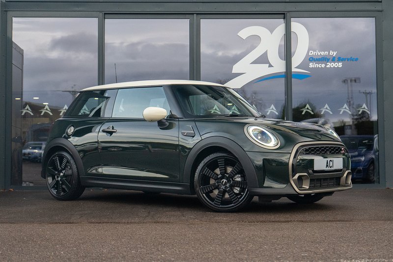 MINI 2.0 Cooper S Resolute Edition Hatchback 3dr Petrol Steptronic Euro 6 (s/s) (178 ps)