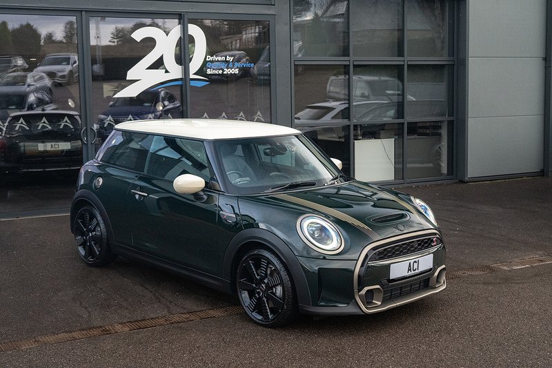 MINI Hatch Cooper S Resolute Edition - U5131