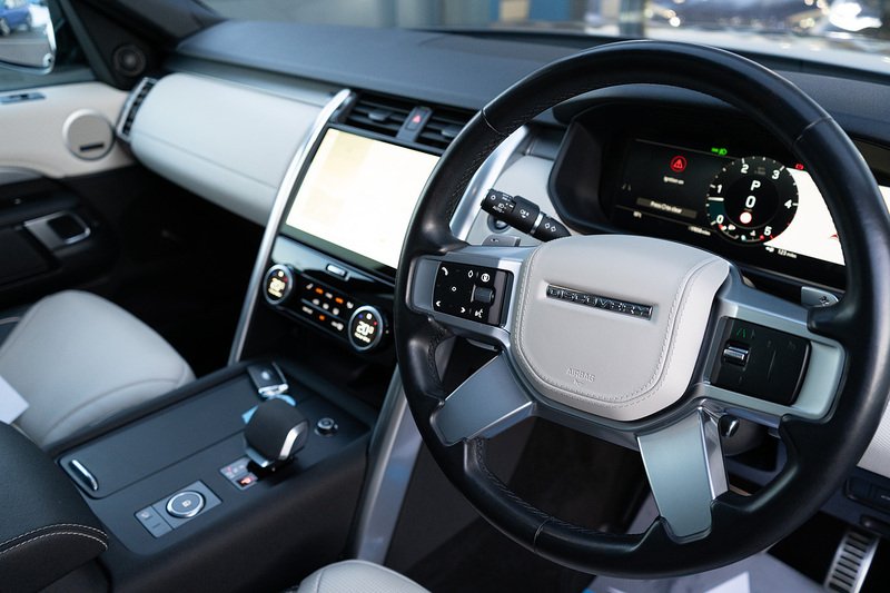 Land Rover Discovery D300 MHEV Dynamic HSE - U5134