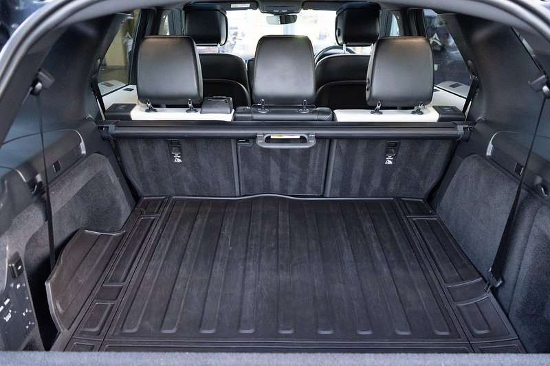 Land Rover Discovery D300 MHEV Dynamic HSE - U5134