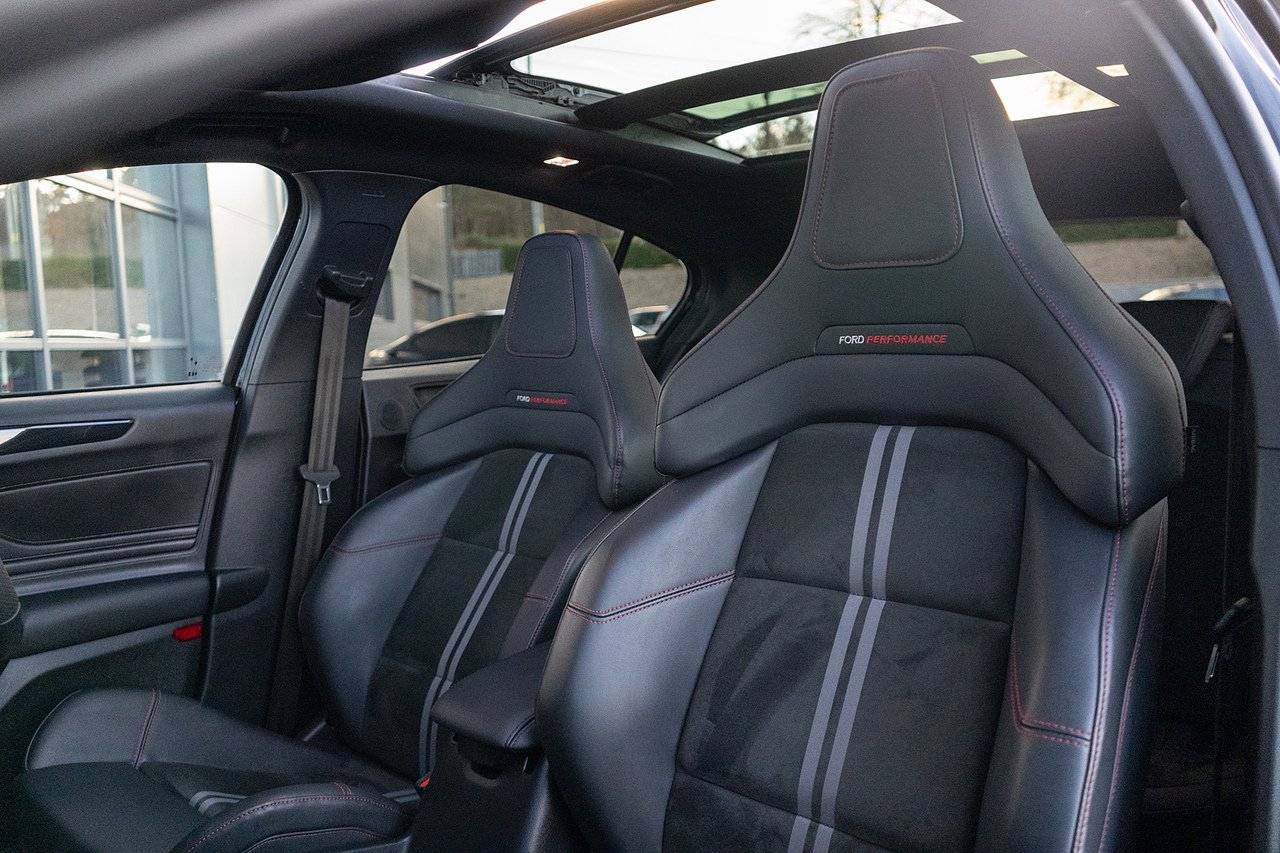 2.3T EcoBoost ST Hatchback 5dr Petrol Auto Euro 6 (s/s) (280 ps)