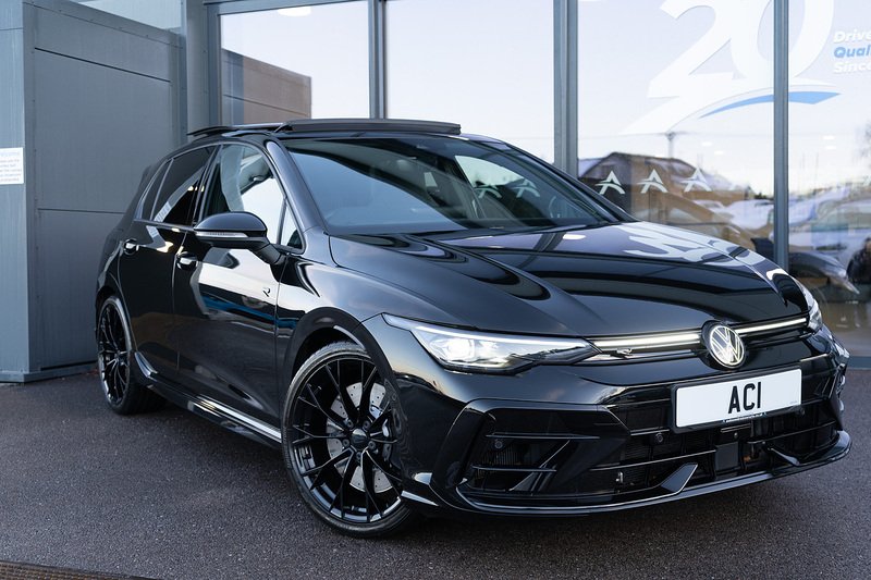 Volkswagen Golf TSI R Black Edition - U5139