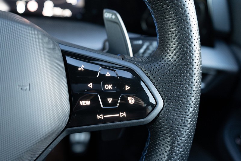 Volkswagen Golf TSI R Black Edition - U5139