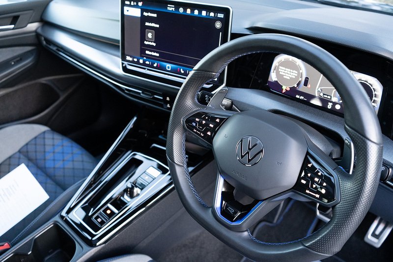 Volkswagen Golf TSI R Black Edition - U5139