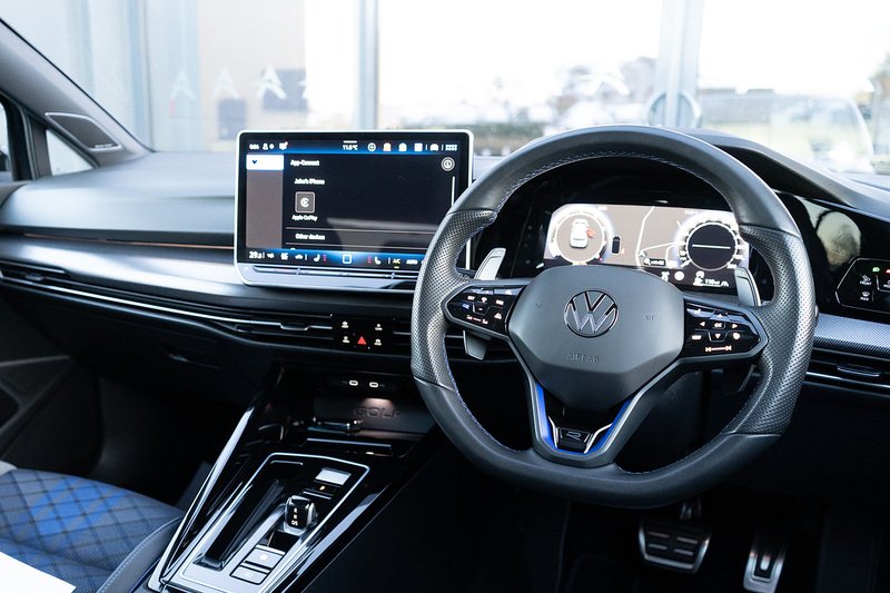 Volkswagen Golf TSI R Black Edition - U5139