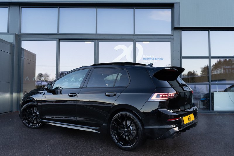 Volkswagen Golf TSI R Black Edition - U5139