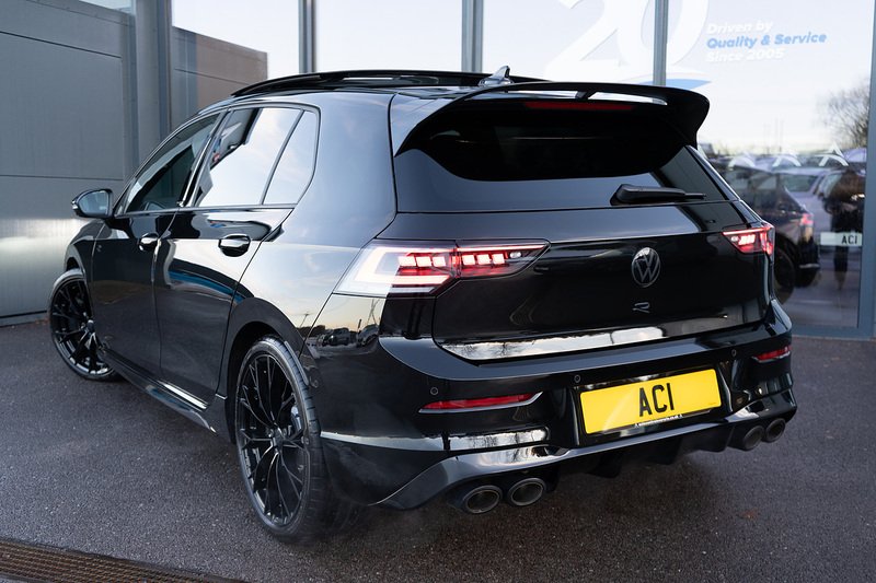 Volkswagen Golf TSI R Black Edition - U5139