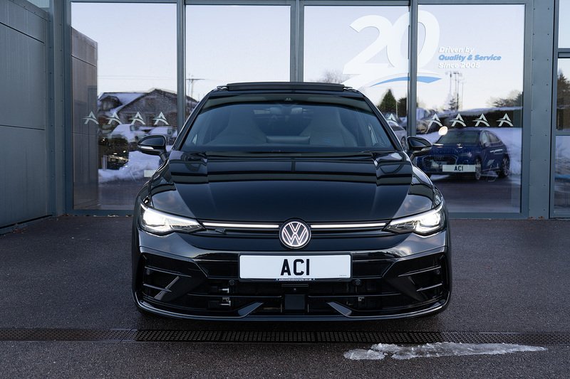 Volkswagen Golf TSI R Black Edition - U5139