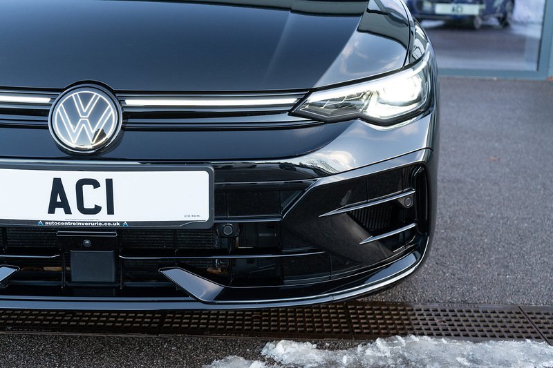 Volkswagen Golf TSI R Black Edition - U5139