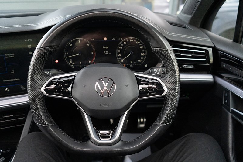 Volkswagen Touareg TDI V6 Black Edition - U5143