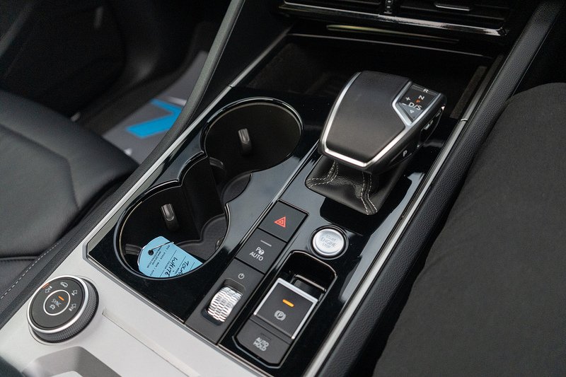 Volkswagen Touareg TDI V6 Black Edition - U5143