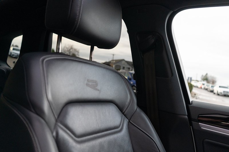 Volkswagen Touareg TDI V6 Black Edition - U5143