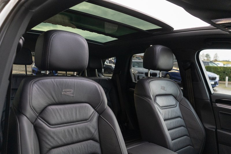 Volkswagen Touareg TDI V6 Black Edition - U5143