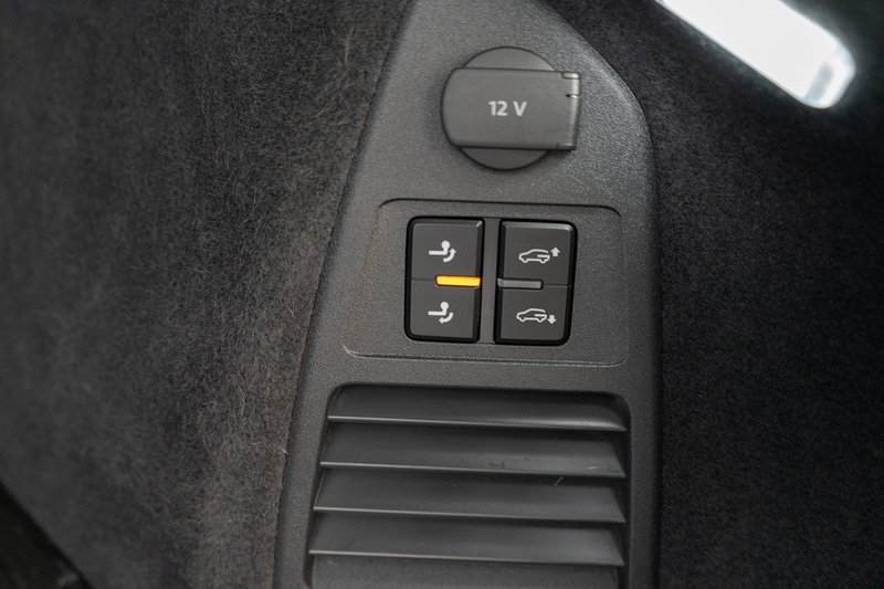 Volkswagen Touareg TDI V6 Black Edition - U5143