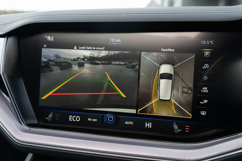 Volkswagen Touareg TDI V6 Black Edition - U5143