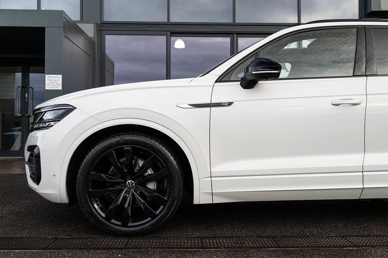 Volkswagen Touareg TDI V6 Black Edition - U5143