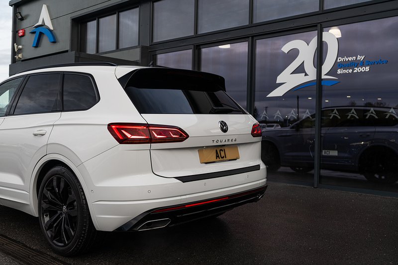 Volkswagen Touareg TDI V6 Black Edition - U5143