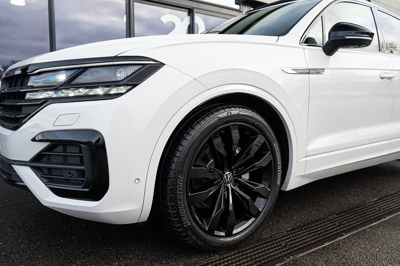 Volkswagen Touareg TDI V6 Black Edition - U5143