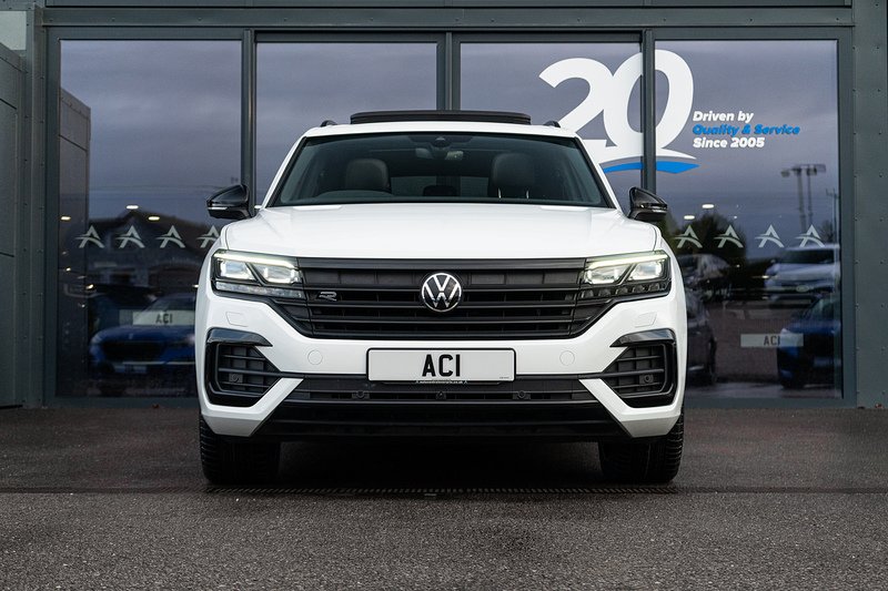 Volkswagen Touareg TDI V6 Black Edition - U5143