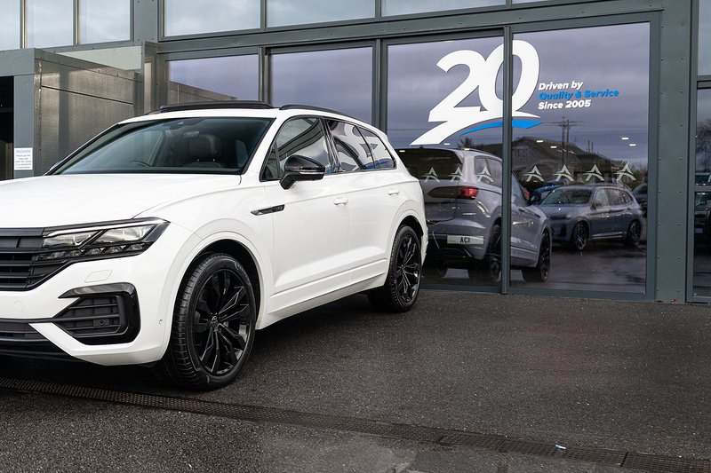 Volkswagen Touareg TDI V6 Black Edition - U5143