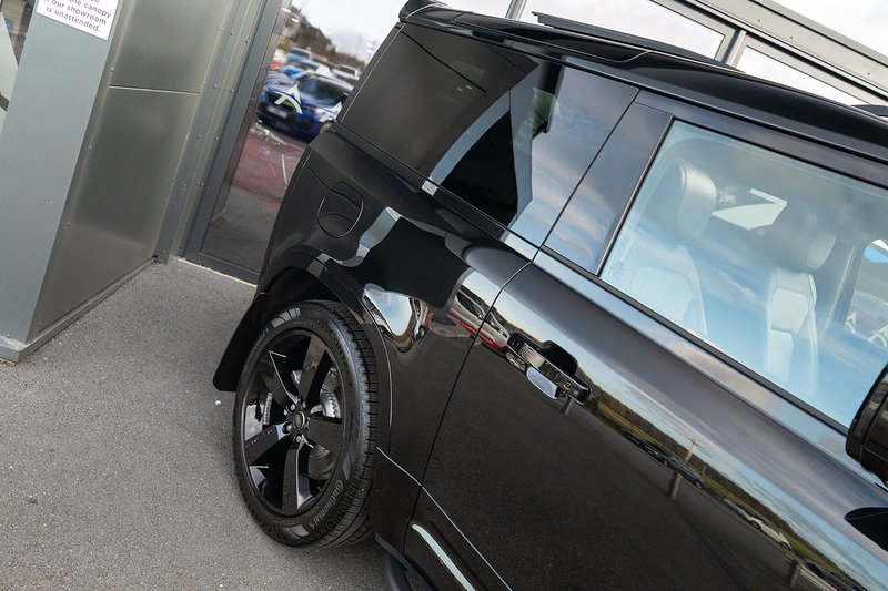 Land Rover Defender 90 D300 MHEV X-Dynamic HSE - U5149