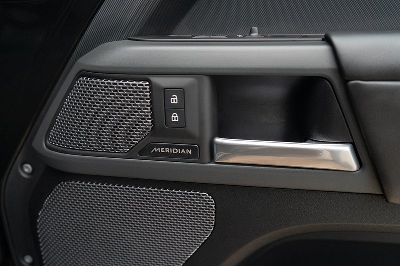 Land Rover Defender 90 D300 MHEV X-Dynamic HSE - U5149