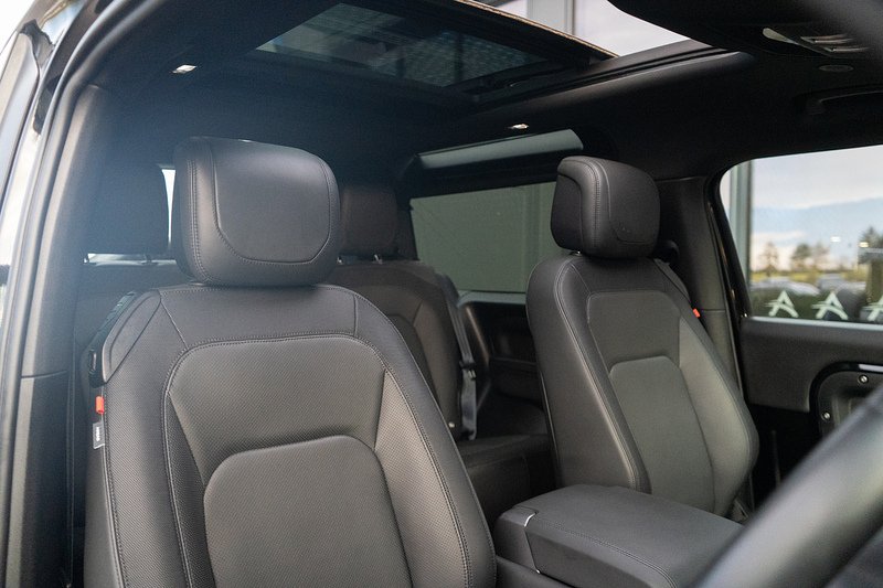 Land Rover Defender 90 D300 MHEV X-Dynamic HSE - U5149