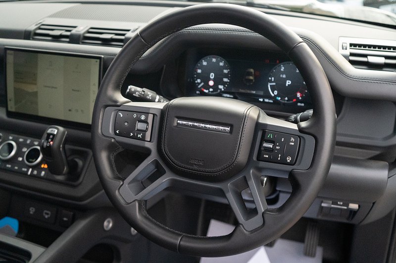 Land Rover Defender 90 D300 MHEV X-Dynamic HSE - U5149