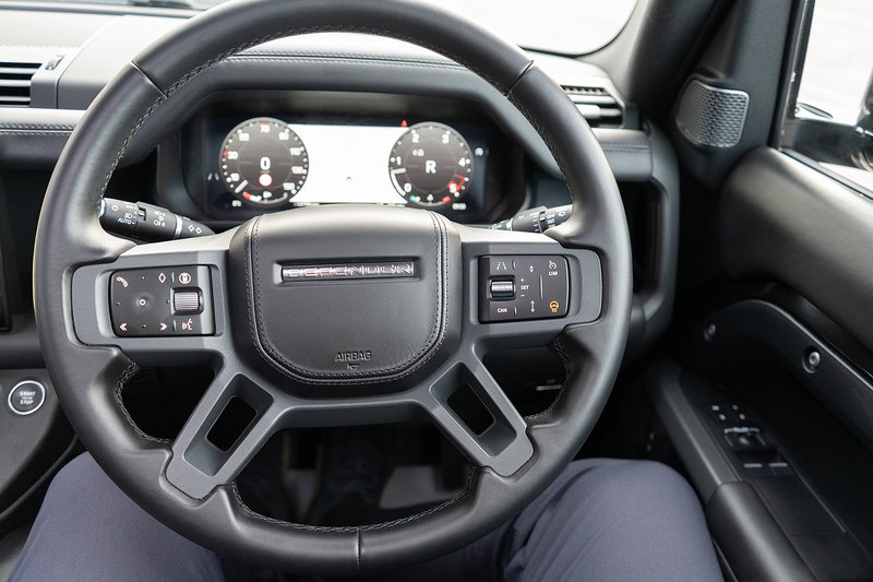 Land Rover Defender 90 D300 MHEV X-Dynamic HSE - U5149