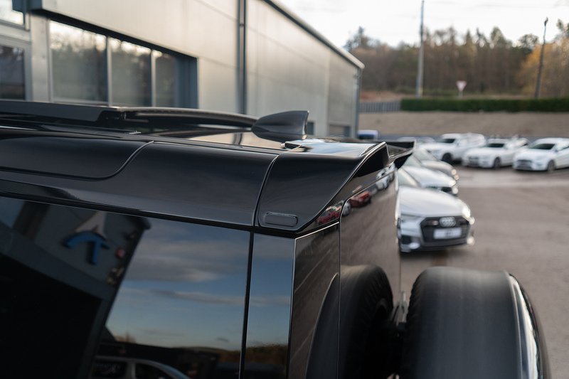 Land Rover Defender 90 D300 MHEV X-Dynamic HSE - U5149