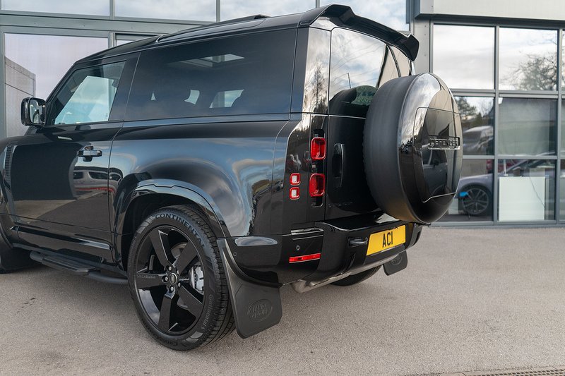 Land Rover Defender 90 D300 MHEV X-Dynamic HSE - U5149