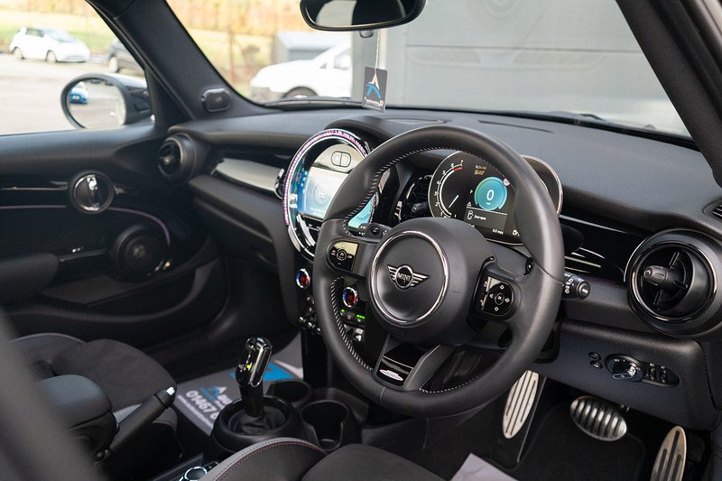 MINI 2.0 Cooper S Sport Hatchback 5dr Petrol Steptronic Euro 6 (s/s) (178 ps)