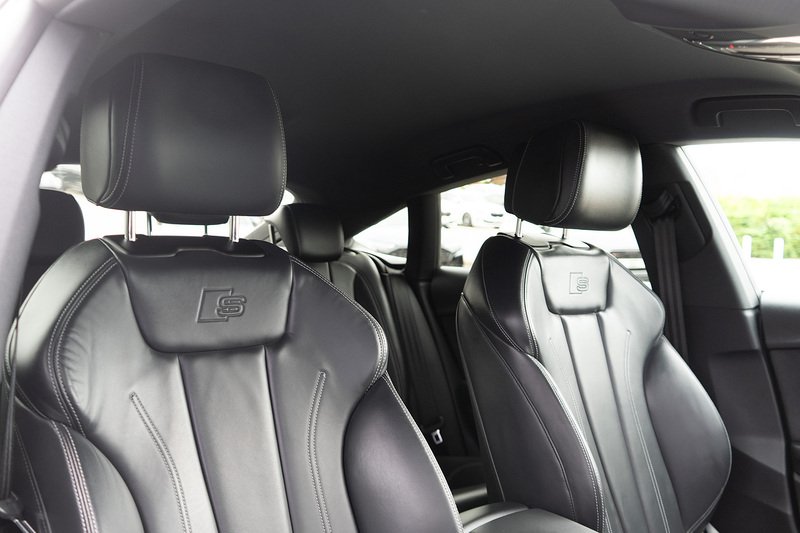 Audi 2.0 TDI 40 Black Edition Sportback 5dr Diesel S Tronic quattro Euro 6 (s/s) (204 ps)