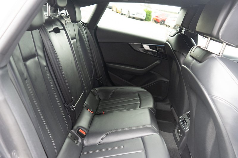 Audi 2.0 TDI 40 Black Edition Sportback 5dr Diesel S Tronic quattro Euro 6 (s/s) (204 ps)