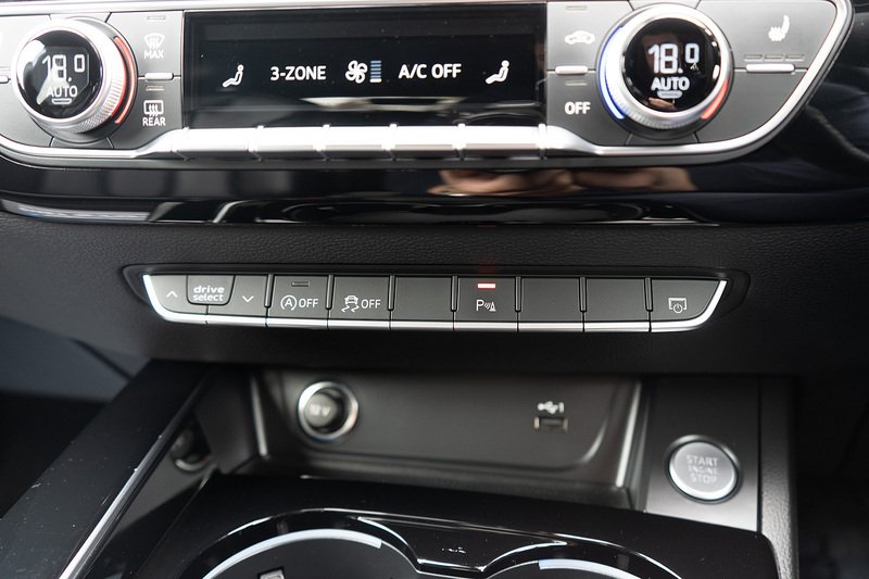 Audi 2.0 TDI 40 Black Edition Sportback 5dr Diesel S Tronic quattro Euro 6 (s/s) (204 ps)