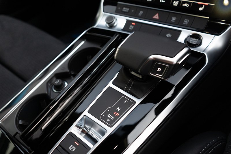 Audi A6 Avant TDI Black Edition - U5160