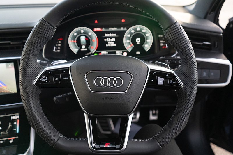 Audi A6 Avant TDI Black Edition - U5160