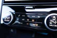 Land Rover 3.0 D350 MHEV Dynamic HSE SUV 5dr Diesel Auto 4WD Euro 6 (s/s) (350 ps)