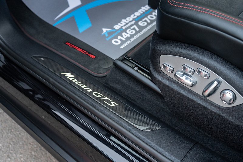 Porsche Macan T V6 GTS - U5168