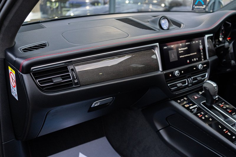 Porsche Macan T V6 GTS - U5168