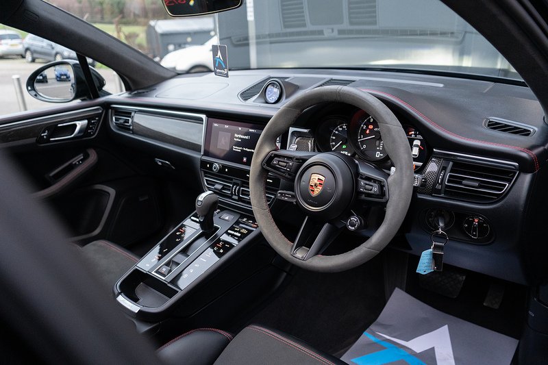 Porsche Macan T V6 GTS - U5168