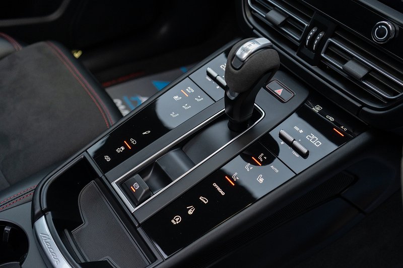 Porsche Macan T V6 GTS - U5168