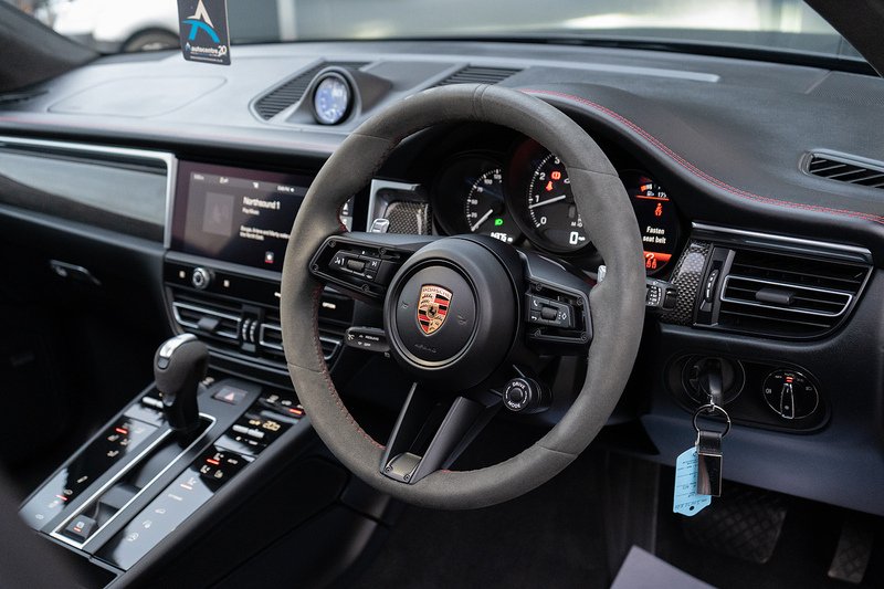 Porsche Macan T V6 GTS - U5168