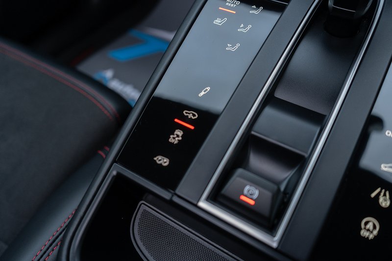 Porsche Macan T V6 GTS - U5168