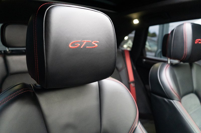 Porsche Macan T V6 GTS - U5168