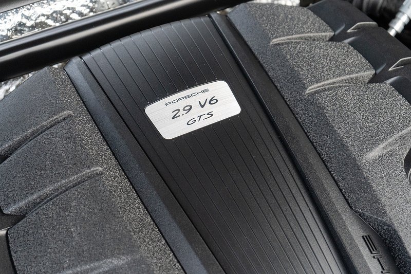 Porsche Macan T V6 GTS - U5168