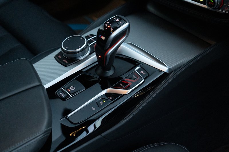 BMW M5 i V8 Competition - U5176