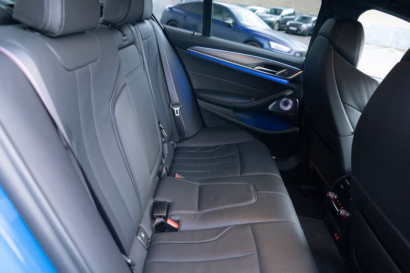 BMW M5 i V8 Competition - U5176