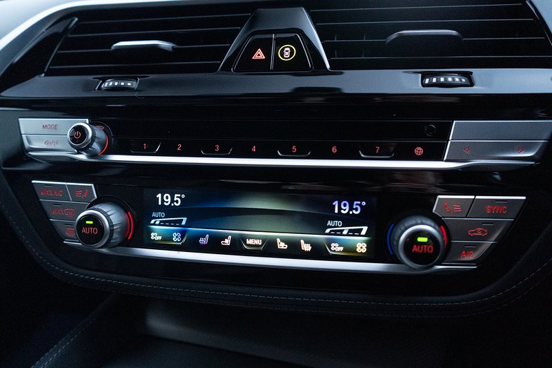 BMW M5 i V8 Competition - U5176