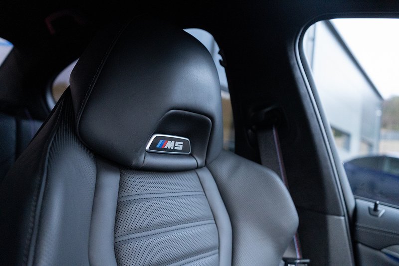 BMW M5 i V8 Competition - U5176